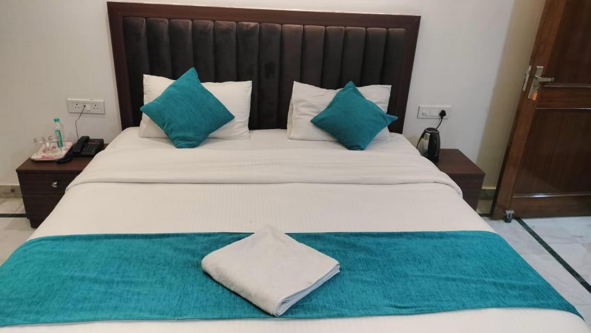 Willa Lavish Living Waranasi Zewnętrze zdjęcie